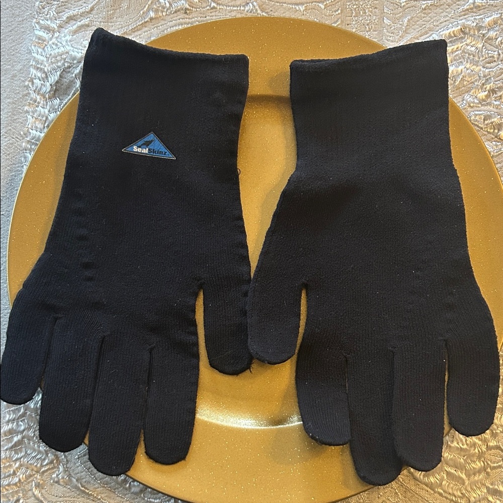 Seal Skinz Black Extra Grip XL Men’s Gloves; New Without Tags; Like New!